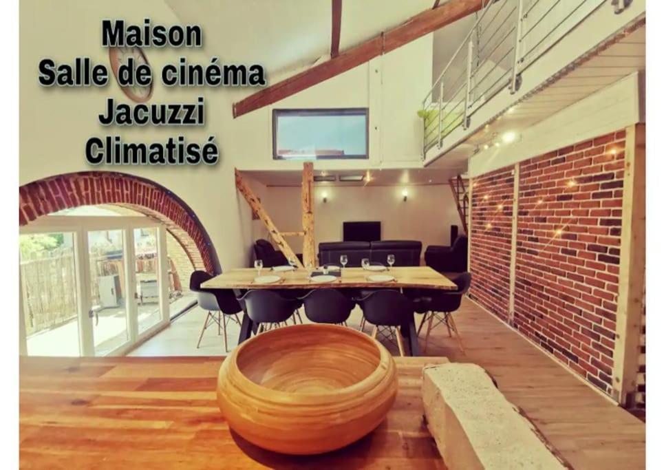 Valencin Maison De Village, Jacuzzi, Salle Cinema מראה חיצוני תמונה