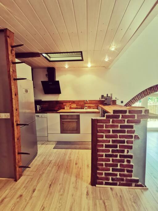 Valencin Maison De Village, Jacuzzi, Salle Cinema מראה חיצוני תמונה