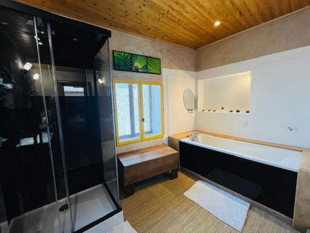 Valencin Maison De Village, Jacuzzi, Salle Cinema מראה חיצוני תמונה